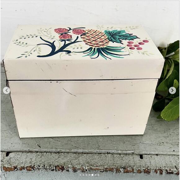 Vintage Tin Recipe Box Chein EMPTY Metal Fruit Pineapple Grape Card List Kitchen - Picture 5 of 7